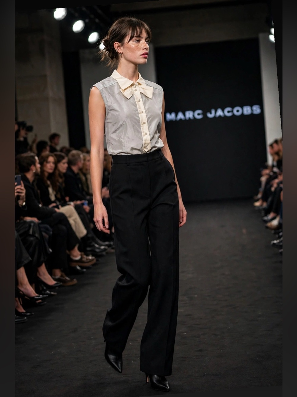 Marc Jacobs || Silk Bow Blouse Button Front Bergdorf Cream Ivory Gray 6